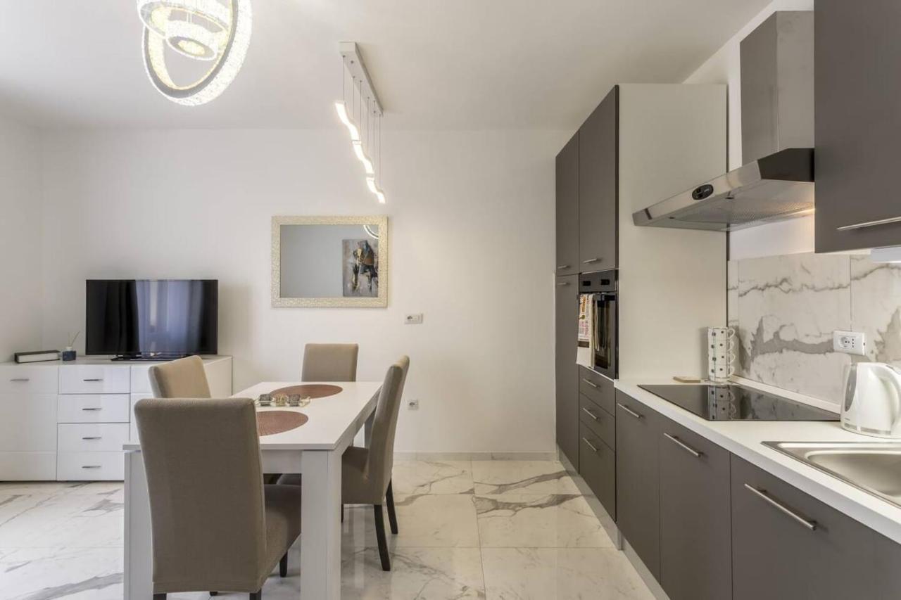 Royal Gold Apartment Vodice Exterior foto